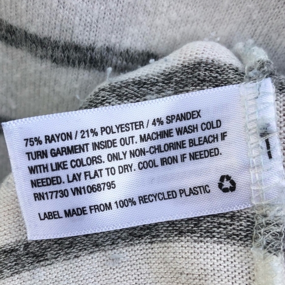 A New Day Women's White and Gray Striped V Neck Long Sleeve Sweater Size XL - Picture 11 of 12